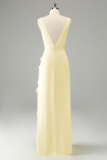 Vestido de invitada de boda con volantes de cuello en V profundo de narciso con abertura